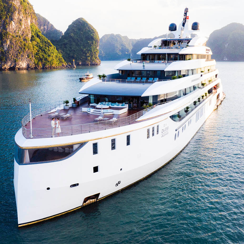 Wake to Halong Bay’s timeless beauty